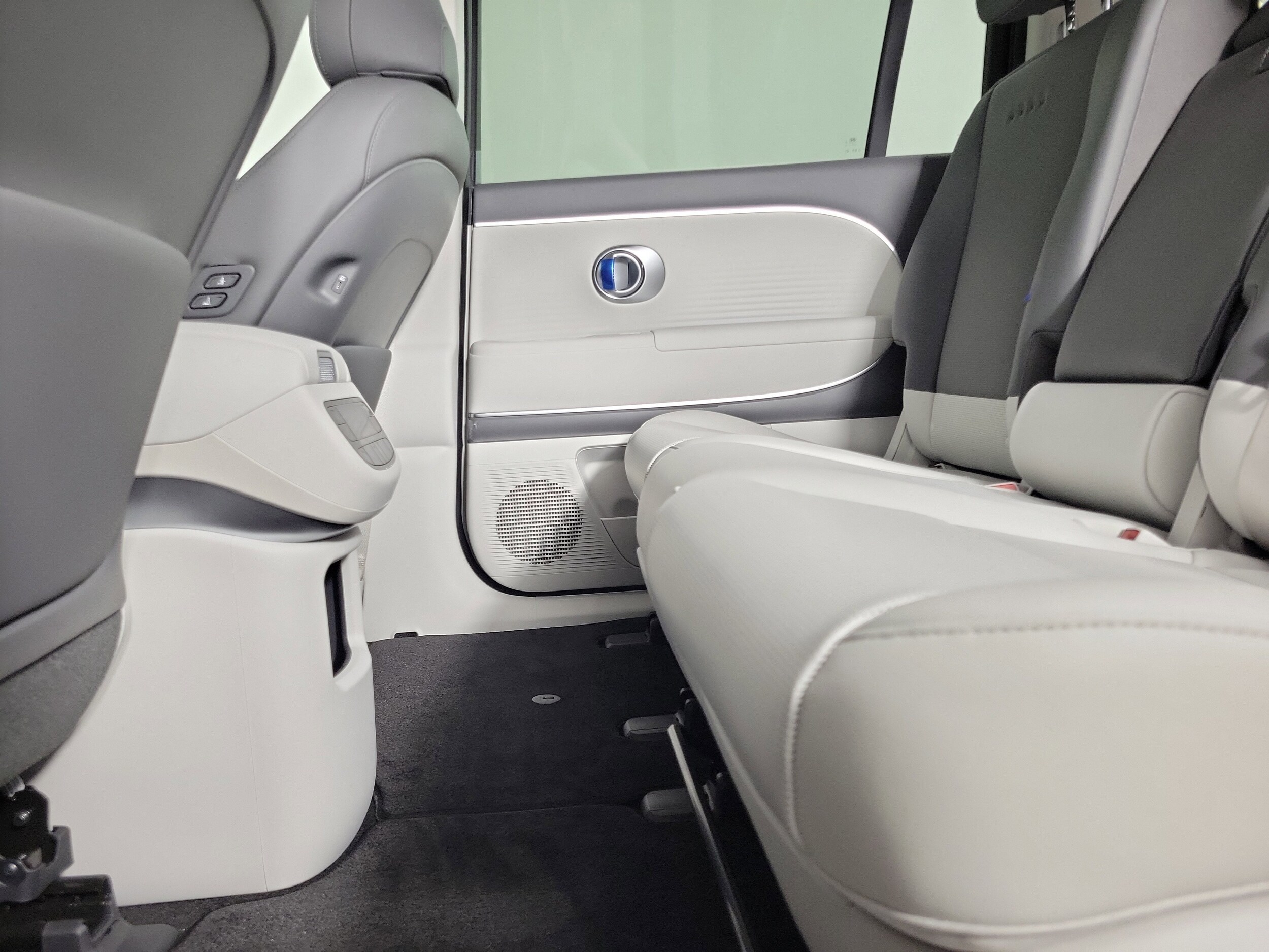 2026 Hyundai IONIQ 9 SEL - Photo 33
