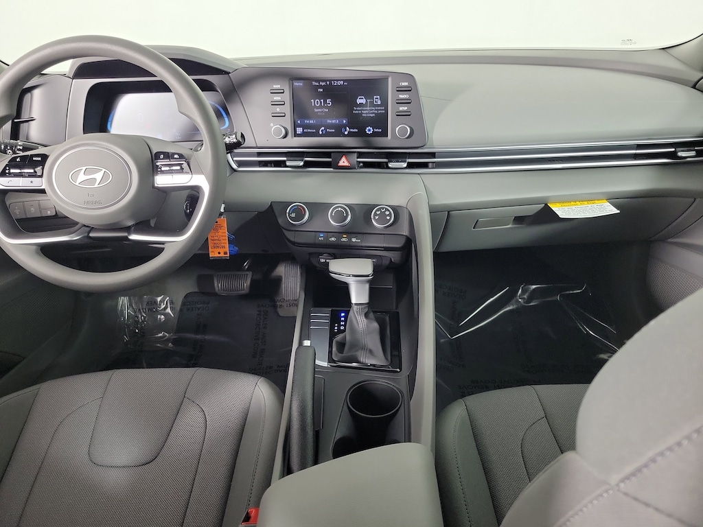 New 2026 Hyundai Elantra SE Sedan