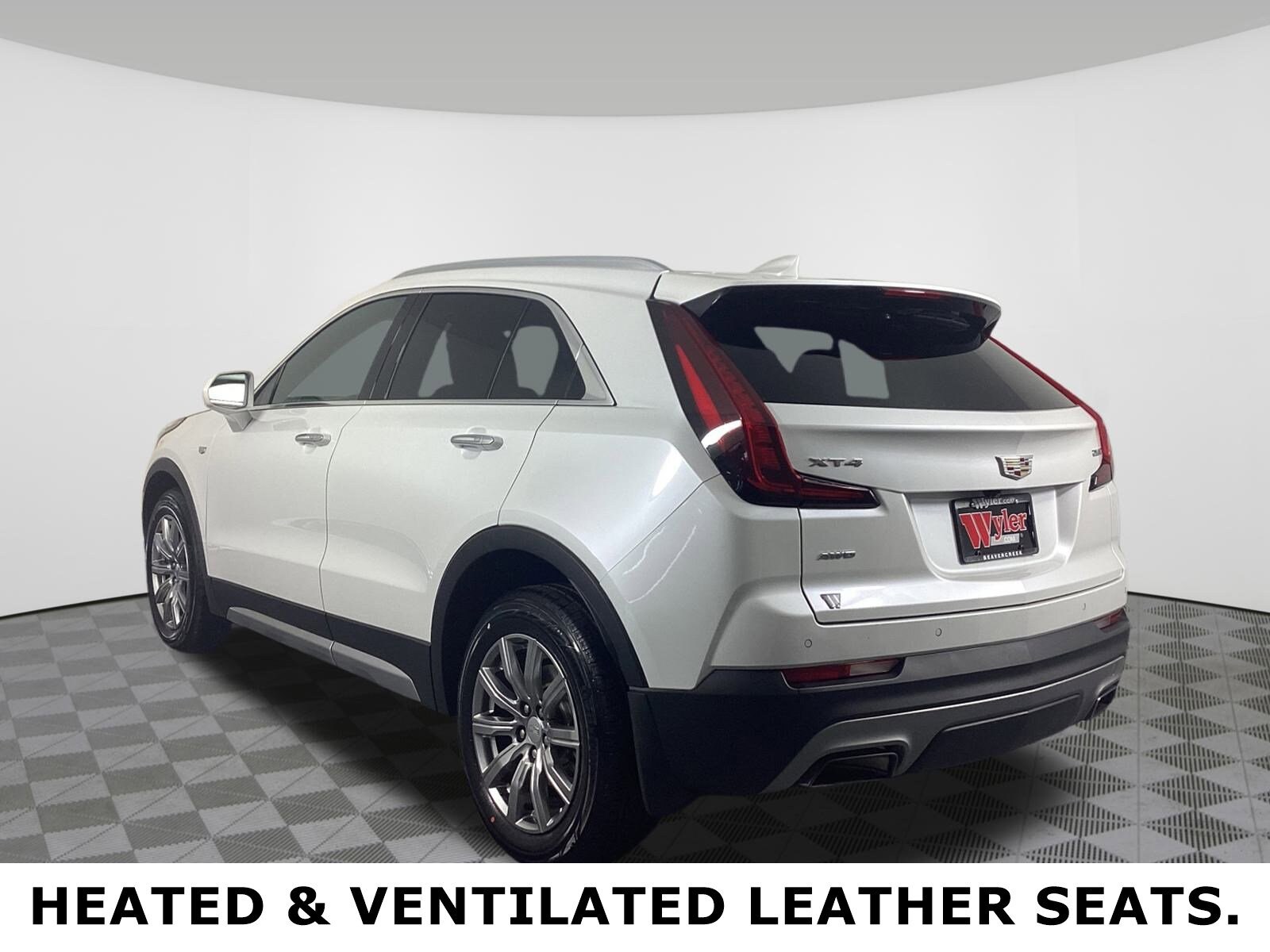 2019 Cadillac XT4 Premium Luxury photo 2