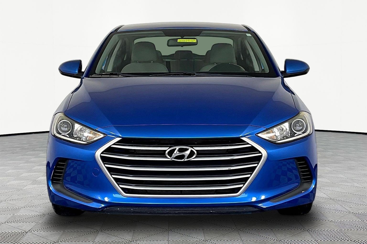 Used 2017 Hyundai Elantra SE with VIN KMHD84LF8HU195377 for sale in Dayton, OH