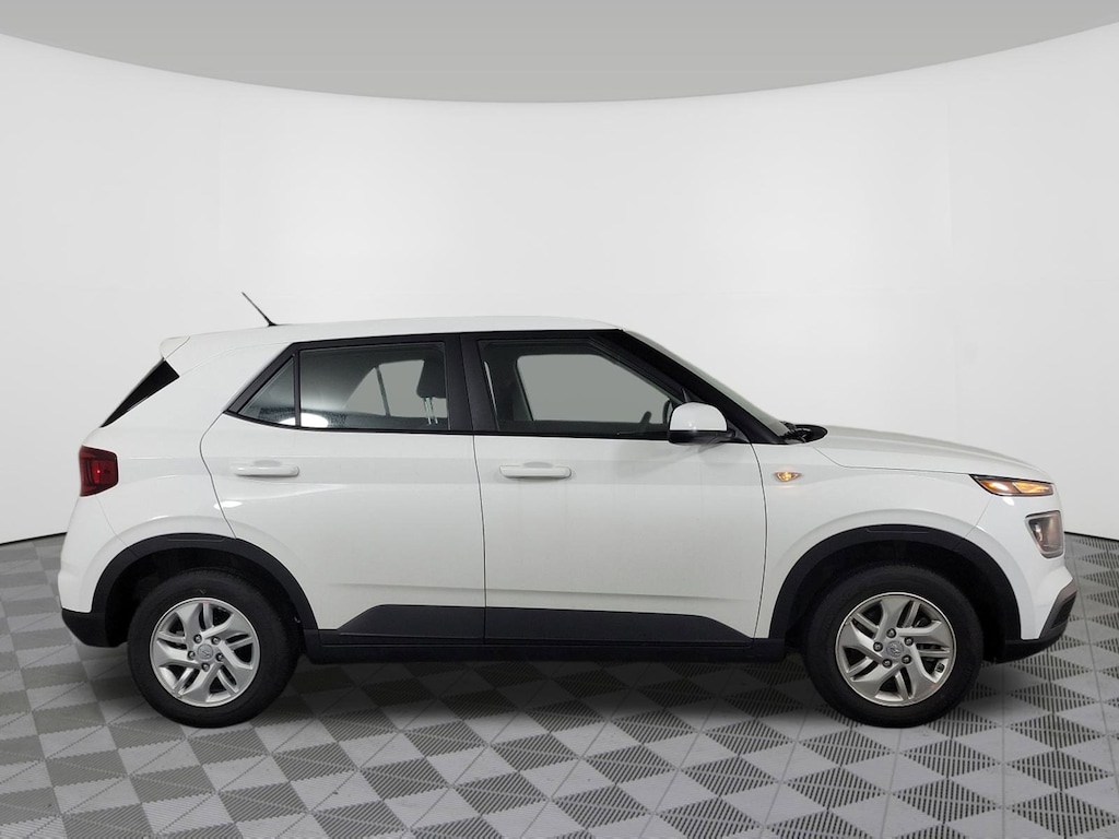 New 2026 Hyundai Venue SE SUV