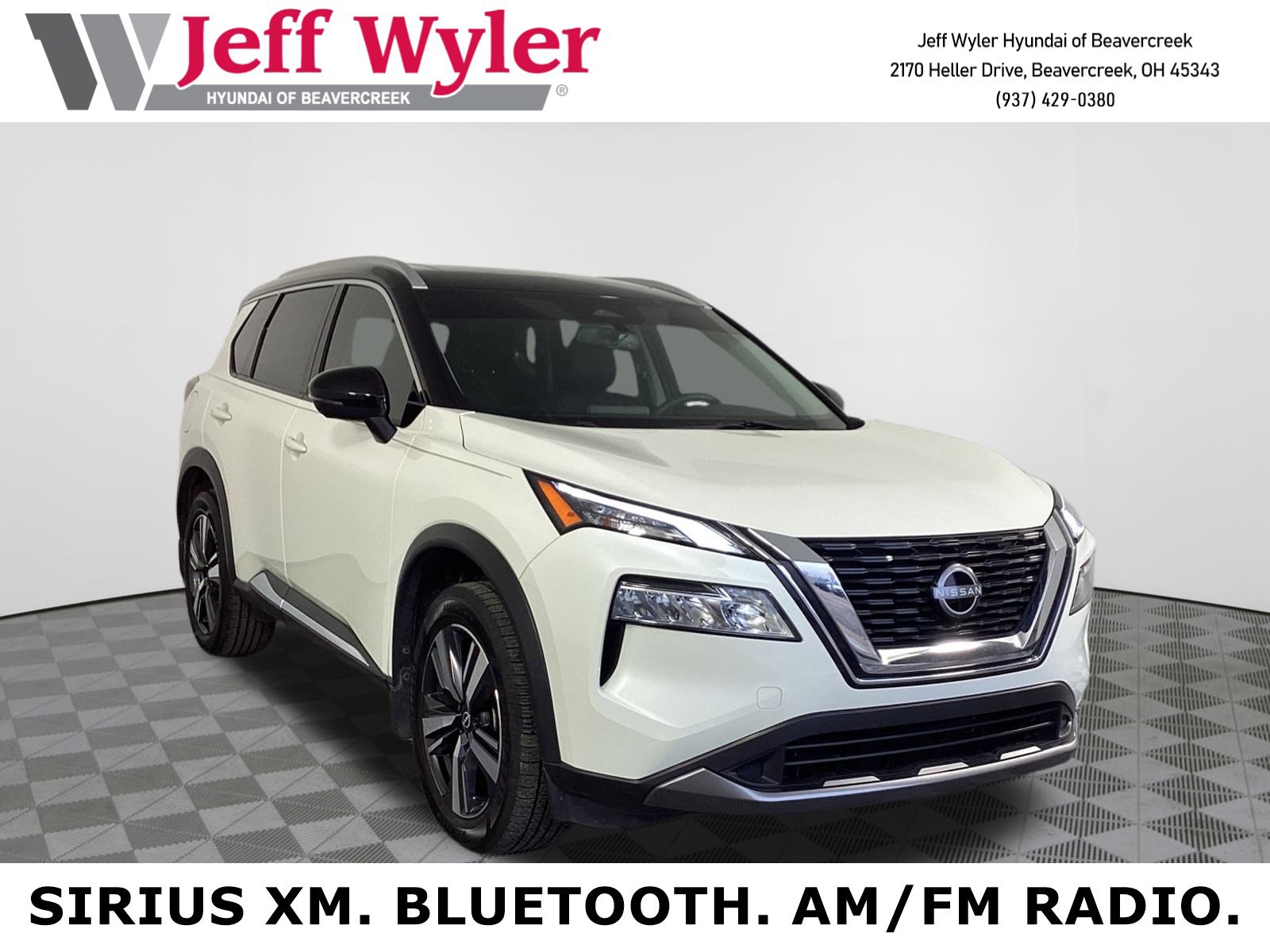 2023 Nissan Rogue SL's photo