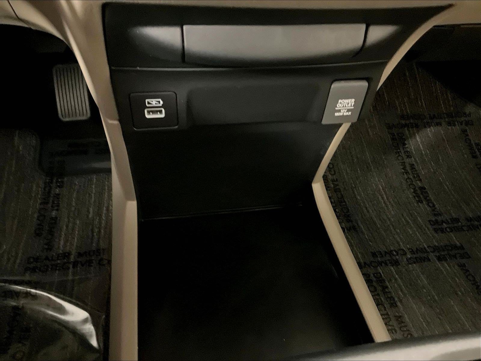 2024 Honda Odyssey EX-L - Photo 18