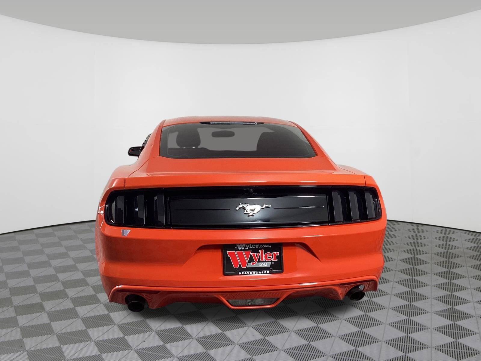 2015 Ford Mustang V6 photo 4