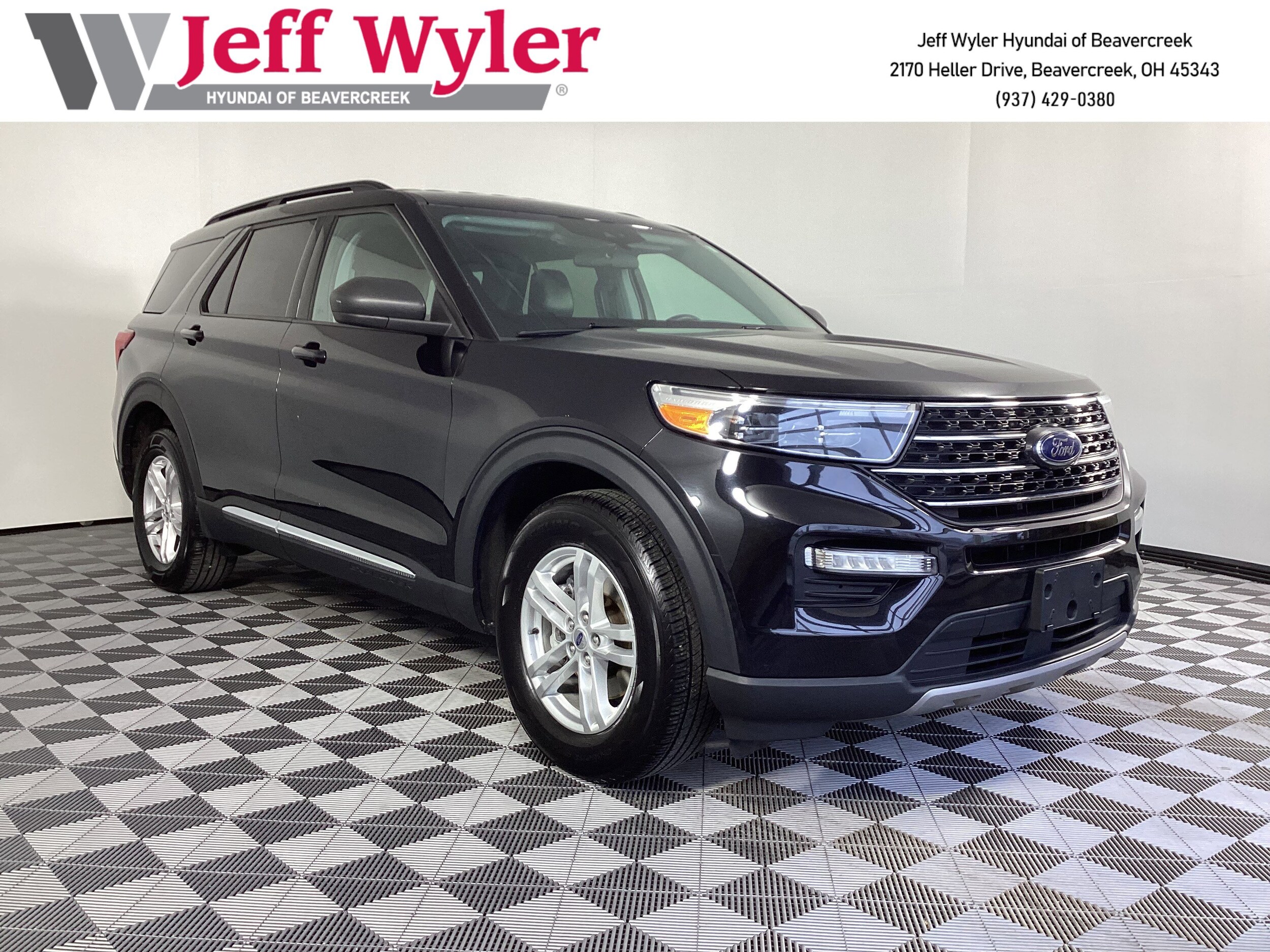 2023 Ford Explorer XLT's photo