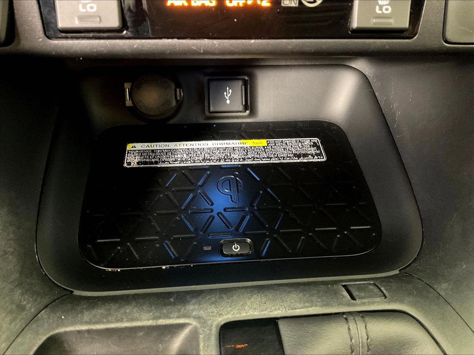 2020 Toyota RAV4 XSE - Photo 15