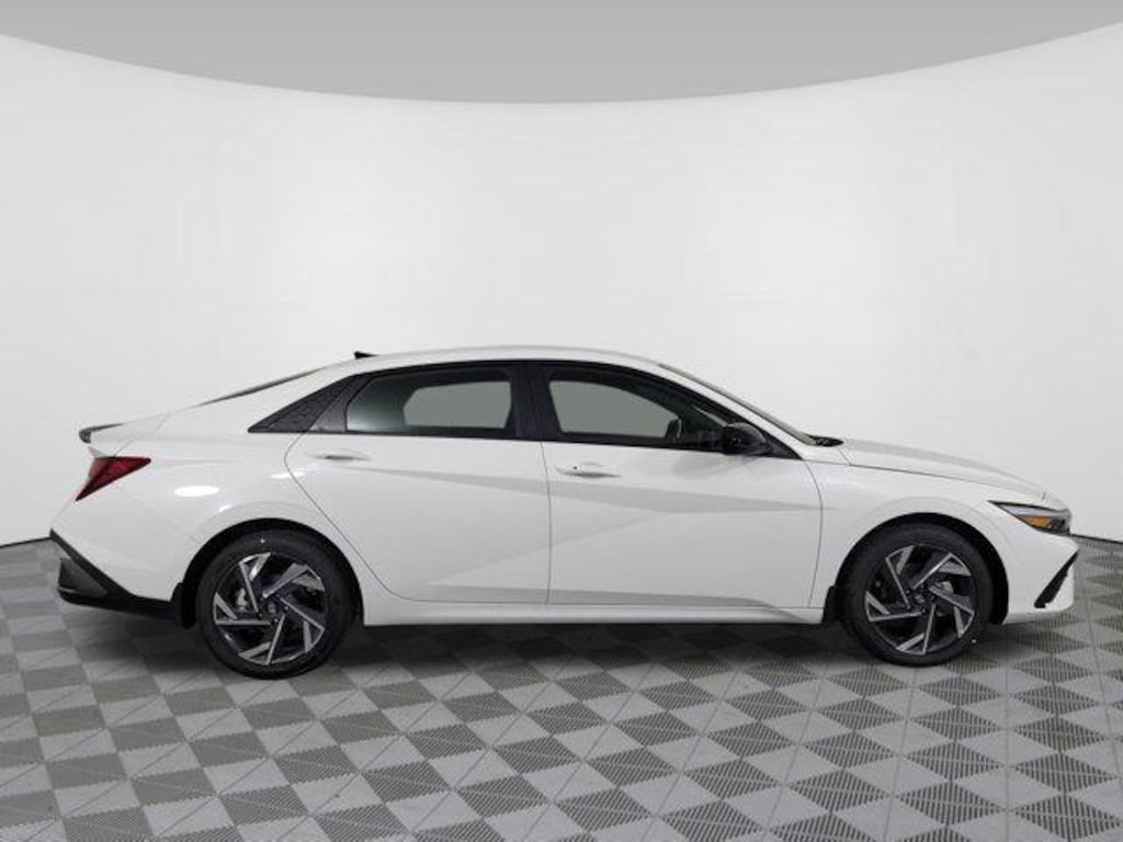 New 2025 Hyundai Elantra SEL Sport Sedan