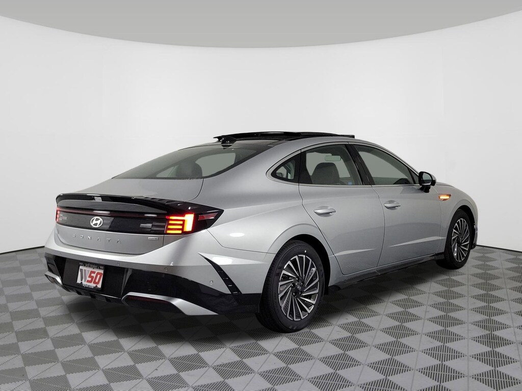 New 2025 Hyundai Sonata Hybrid Limited Sedan