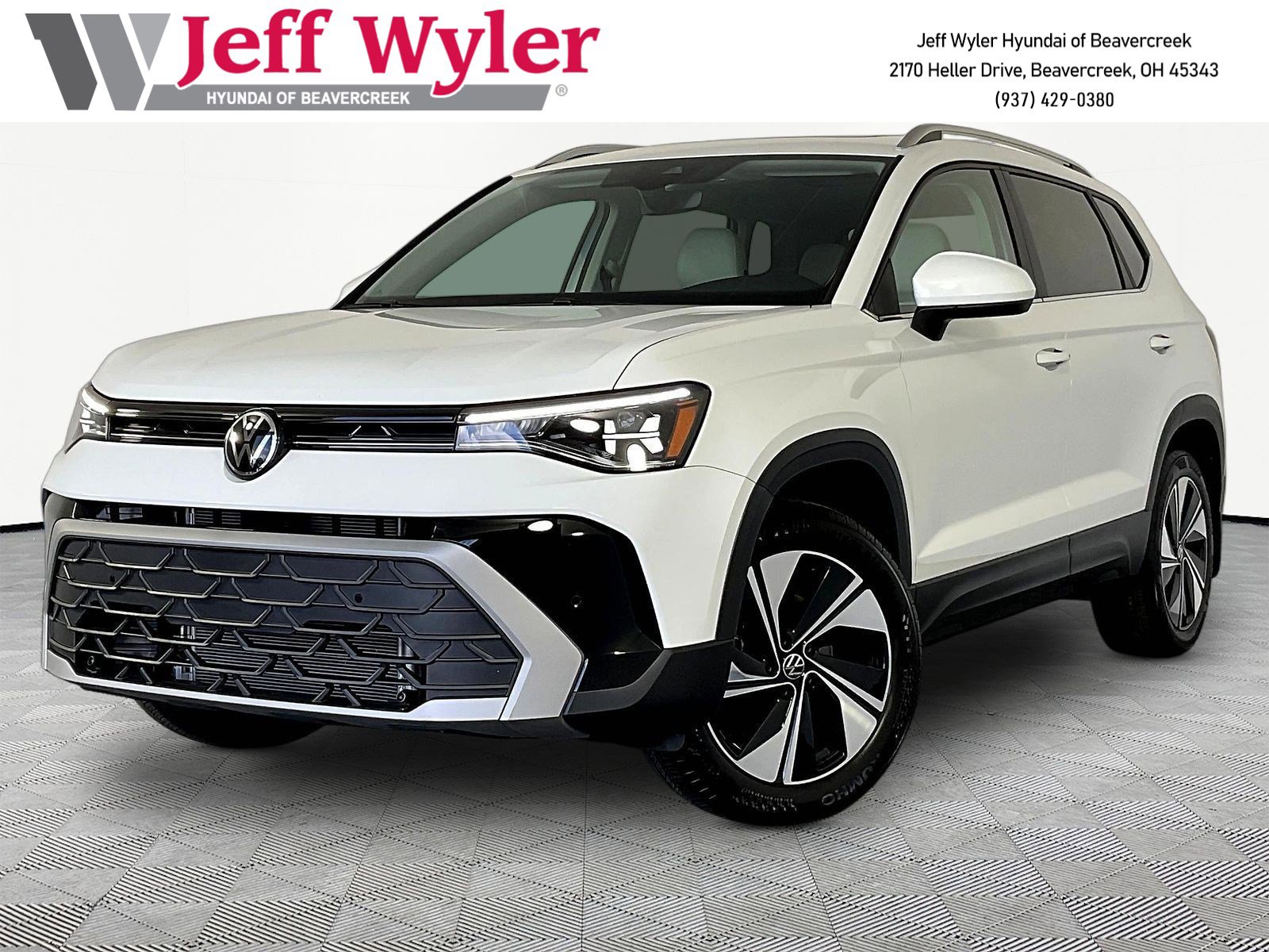 2025 Volkswagen Taos 1.5T SE 4Motion's photo