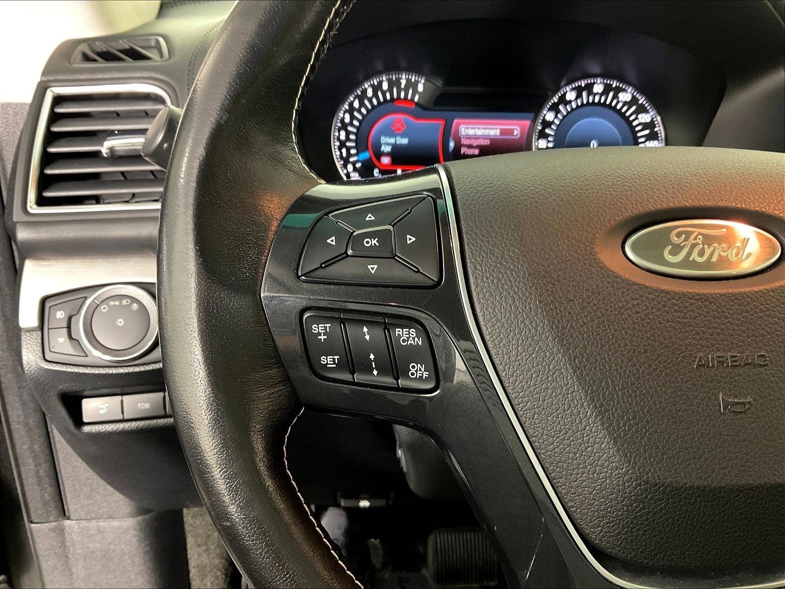 2016 Ford Explorer Platinum - Photo 11