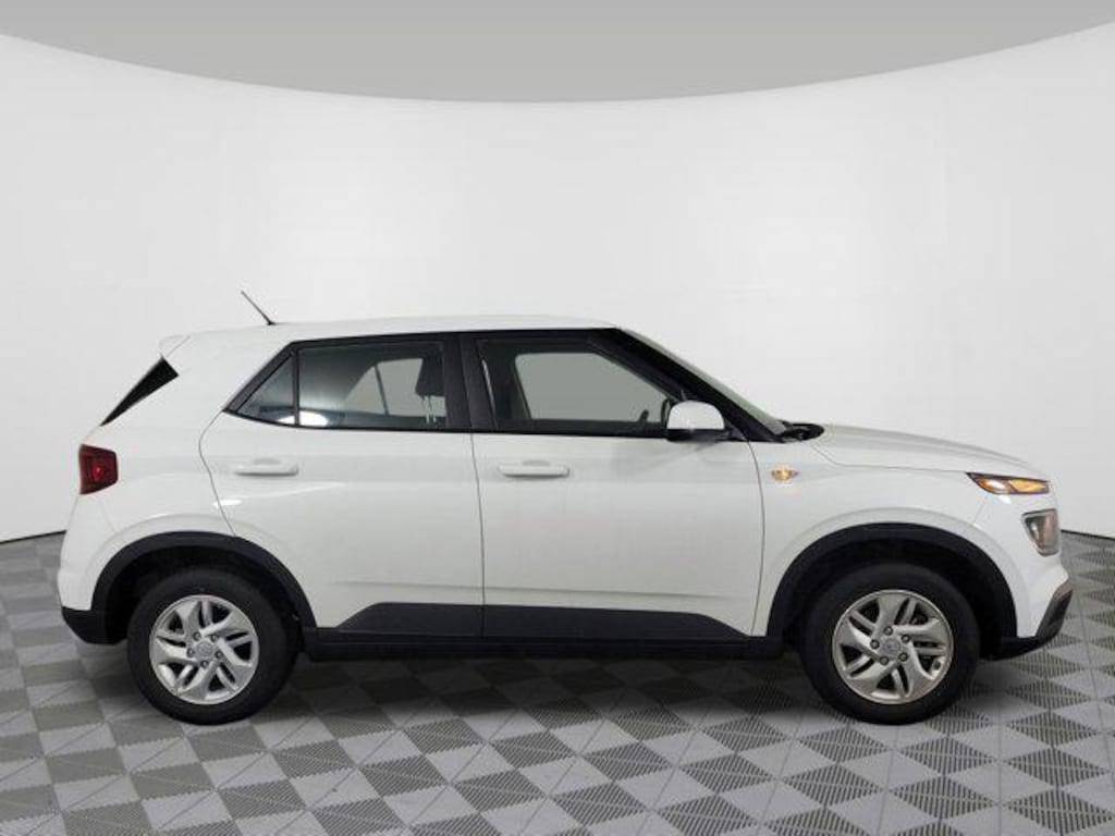 New 2026 Hyundai Venue SE SUV