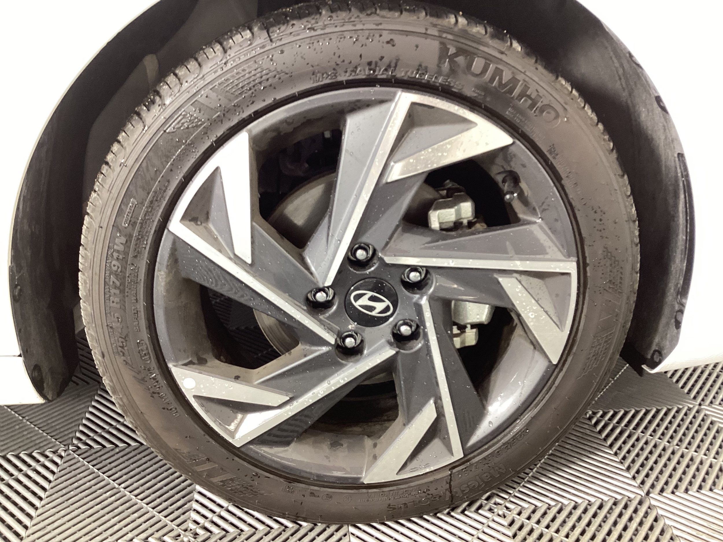 2025 Hyundai Elantra SEL - Photo 15