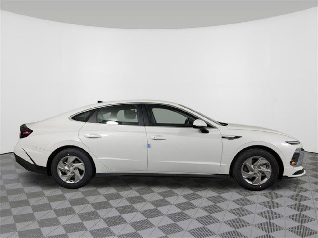 Used 2025 Hyundai Sonata SE SE FWD