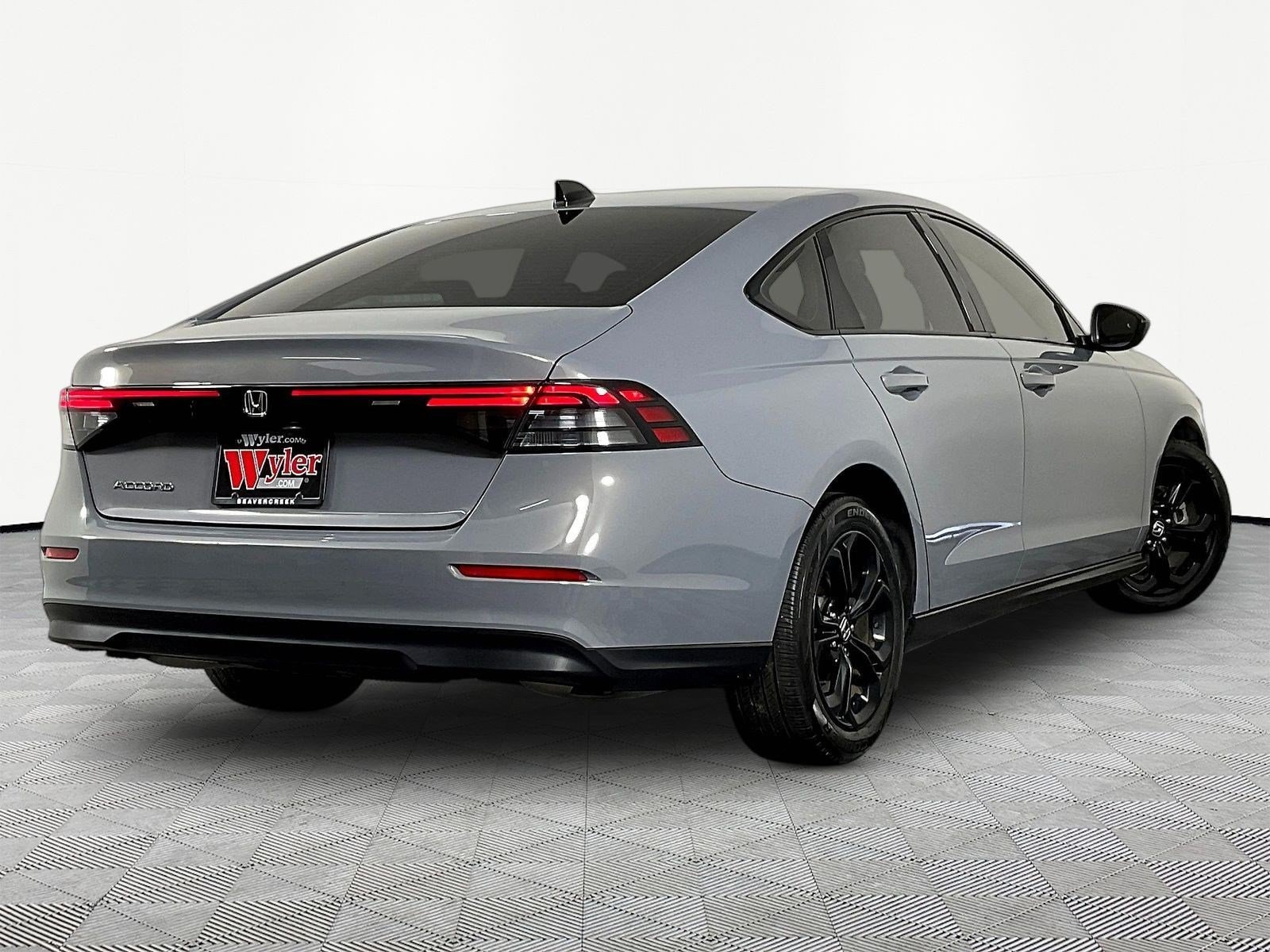 2025 Honda Accord SE - Photo 8