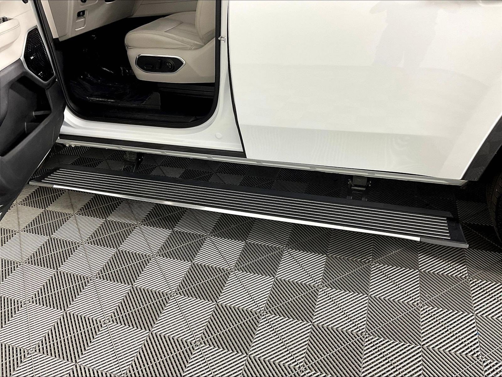 2022 Jeep Wagoneer Series III - Photo 39