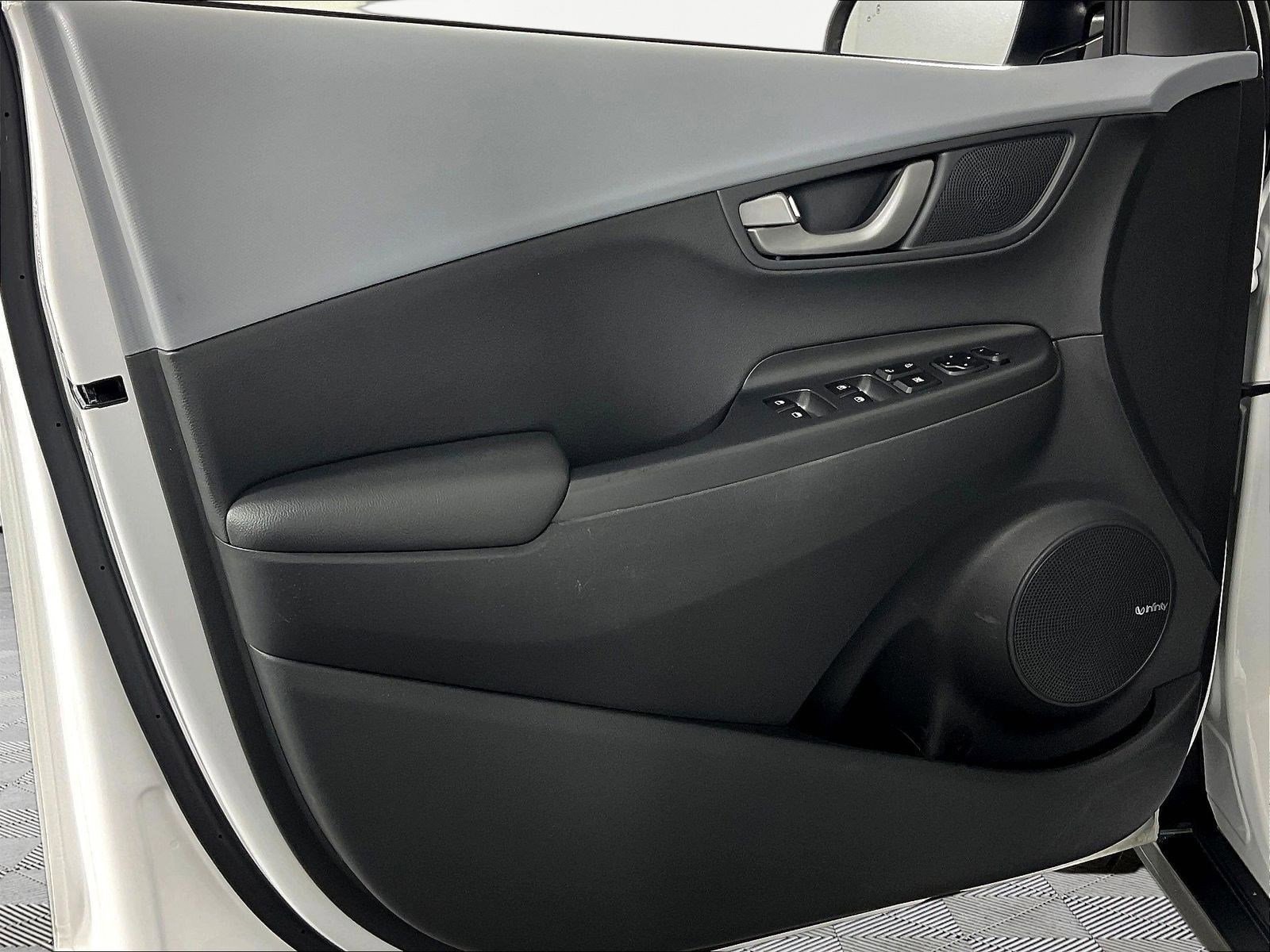 2021 Hyundai Kona Limited - Photo 19