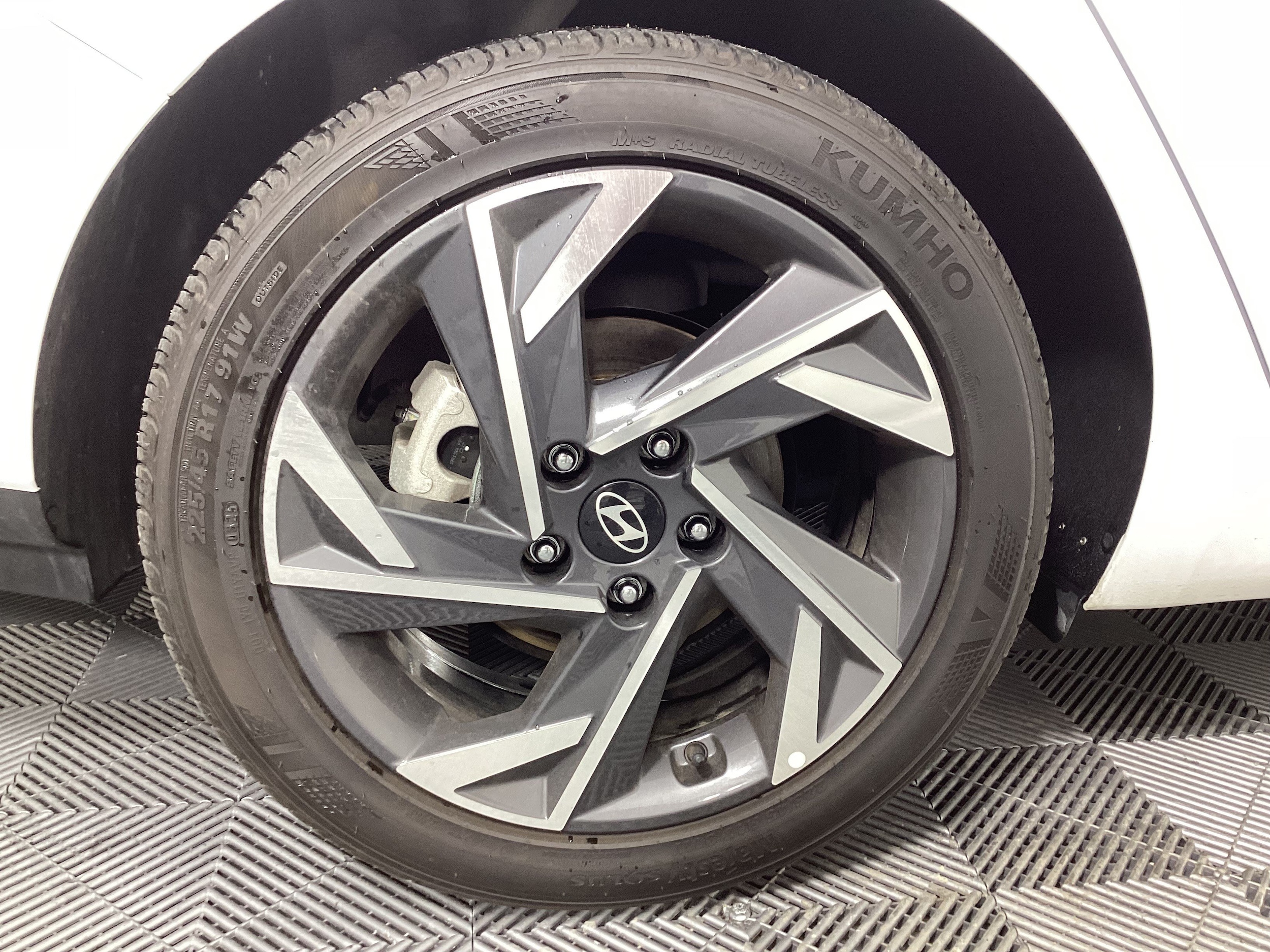 2025 Hyundai Elantra SEL - Photo 14