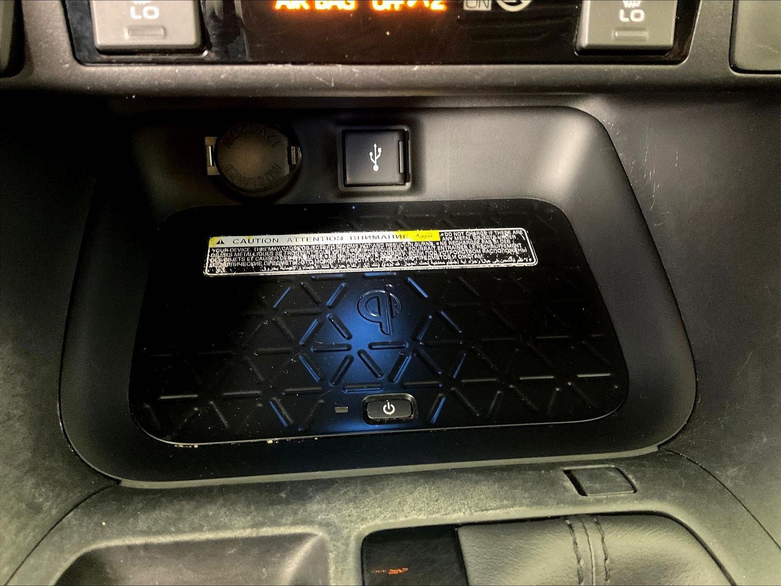 2020 Toyota RAV4 XSE - Photo 18