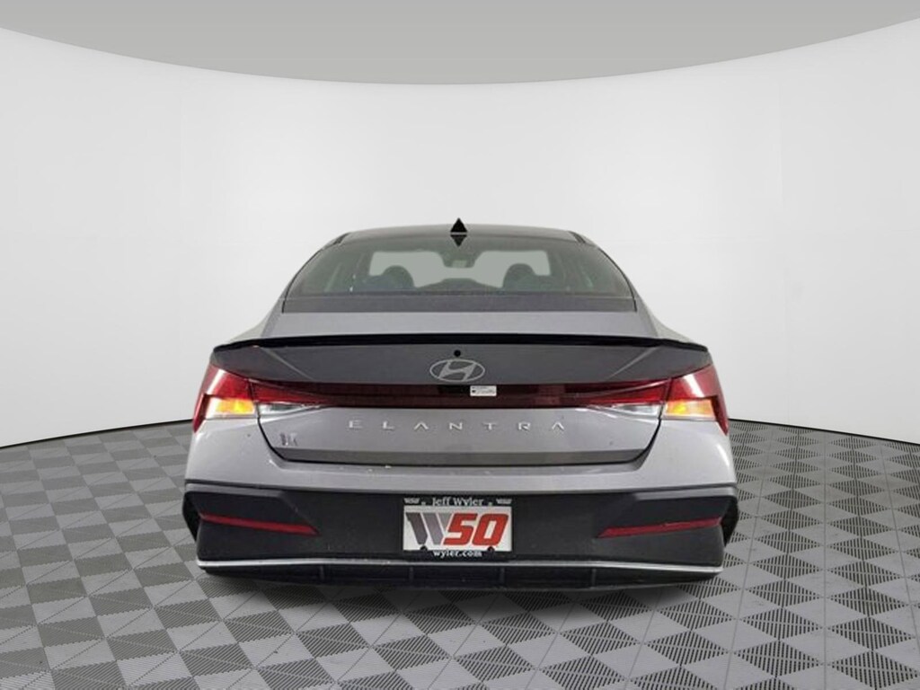 Certified 2025 Hyundai Elantra SEL Sport SEL Sport IVT