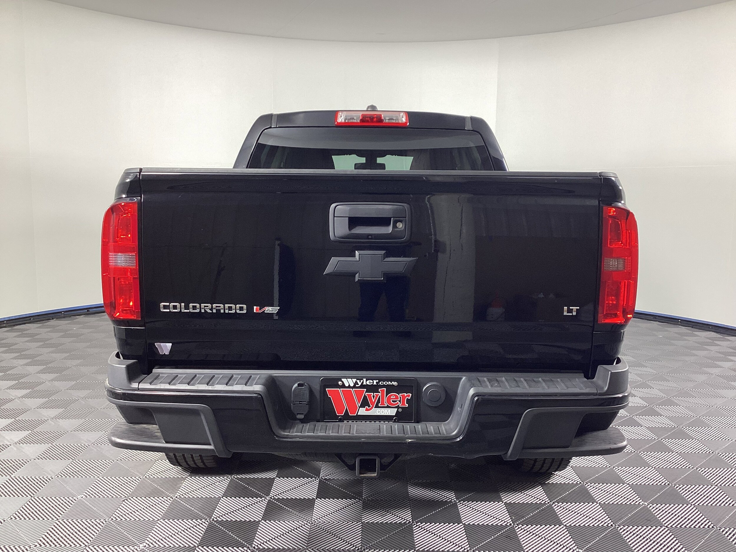 2017 Chevrolet Colorado LT photo 4
