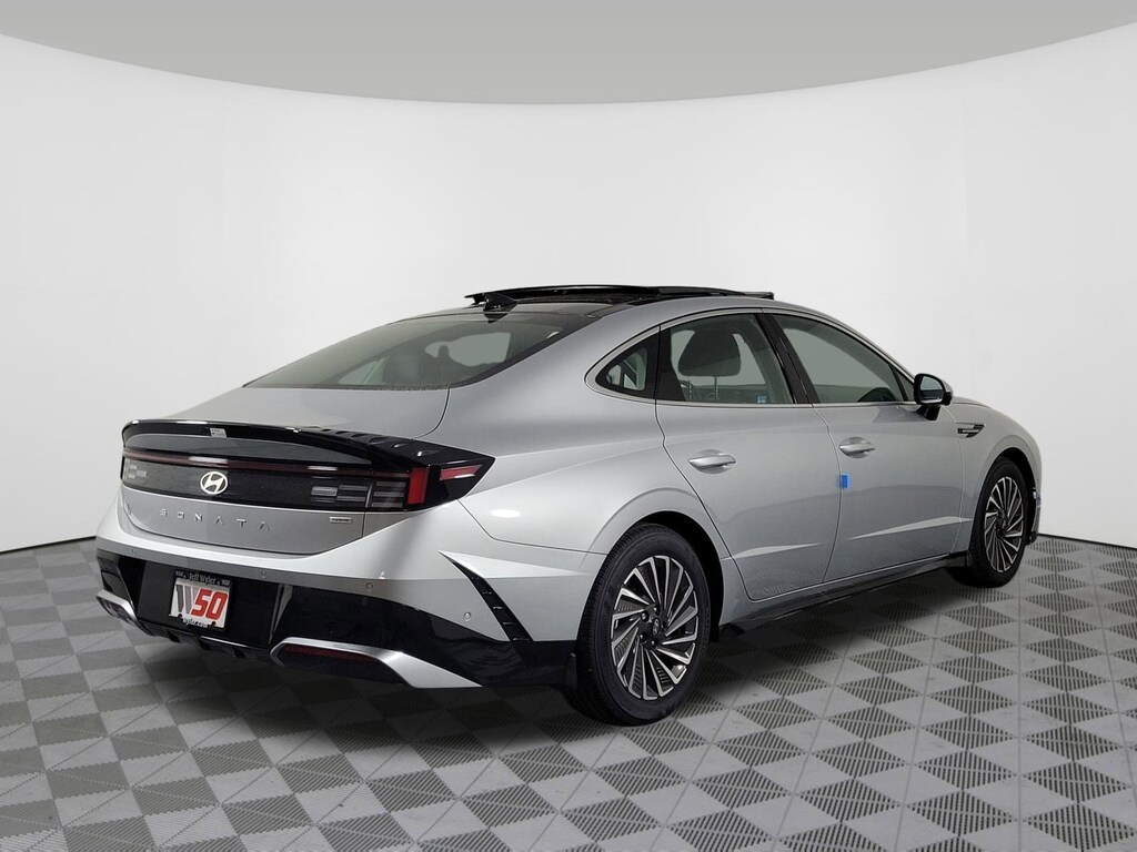 New 2025 Hyundai Sonata Hybrid Limited Sedan