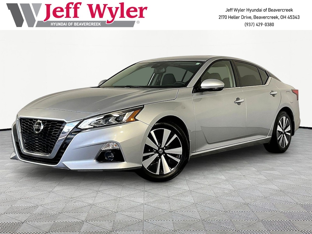 Used 2020 Nissan Altima 2.5 SV Sedan