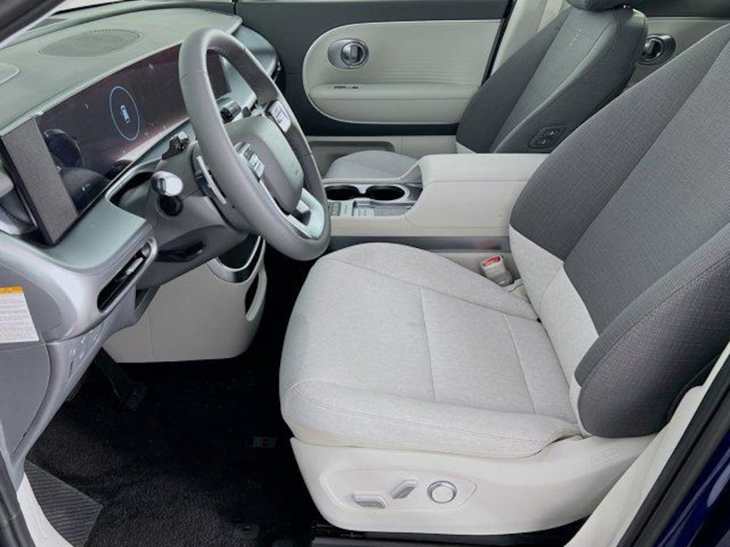 New 2026 Hyundai IONIQ 9 SE SUV