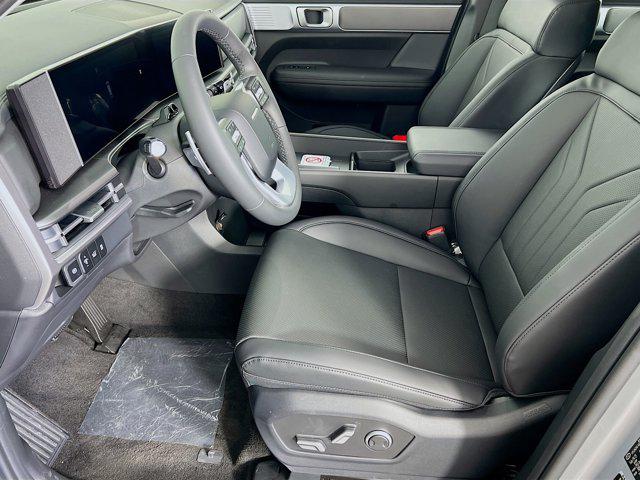 2025 Hyundai Santa Fe SEL photo 3