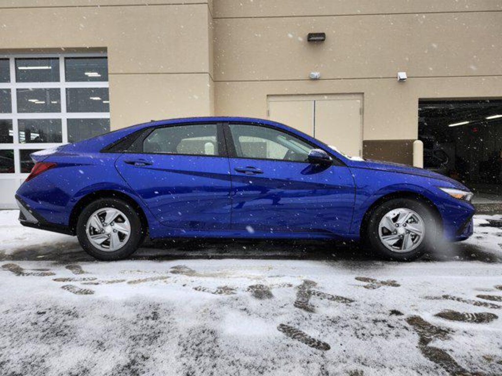 New 2026 Hyundai Elantra SE Sedan