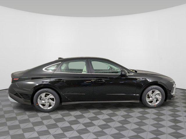 2025 Hyundai Sonata SE photo 2