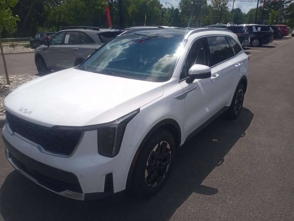 Used 2024 Kia Sorento S S FWD