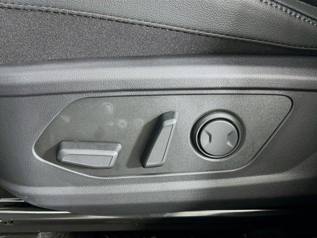 2025 Hyundai Tucson Hybrid Limited photo 3