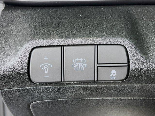 2025 Hyundai Elantra Blue - Photo 13