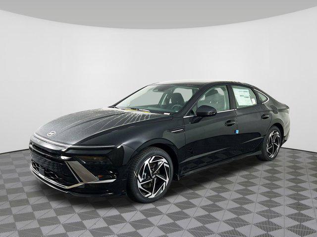 2026 Hyundai Sonata SEL Sport photo 2