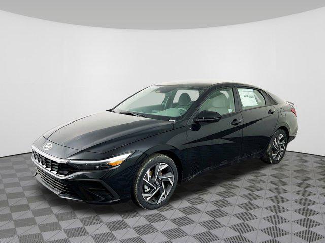 2025 Hyundai Elantra SEL Sport photo 2