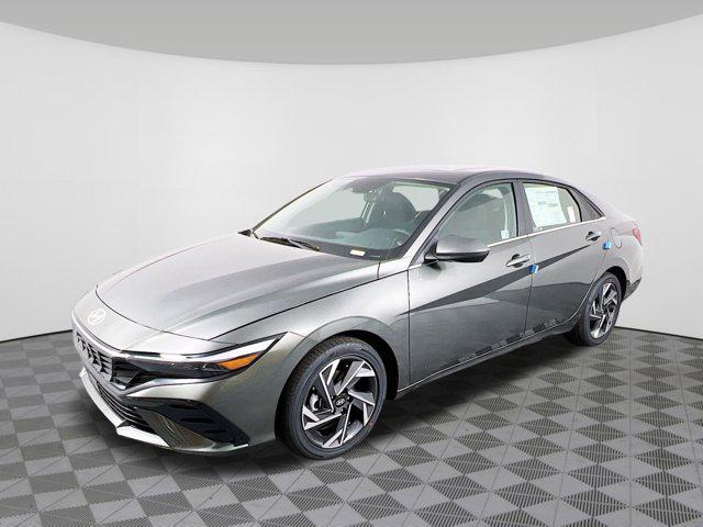 2025 Hyundai Elantra SEL Convenience photo 2