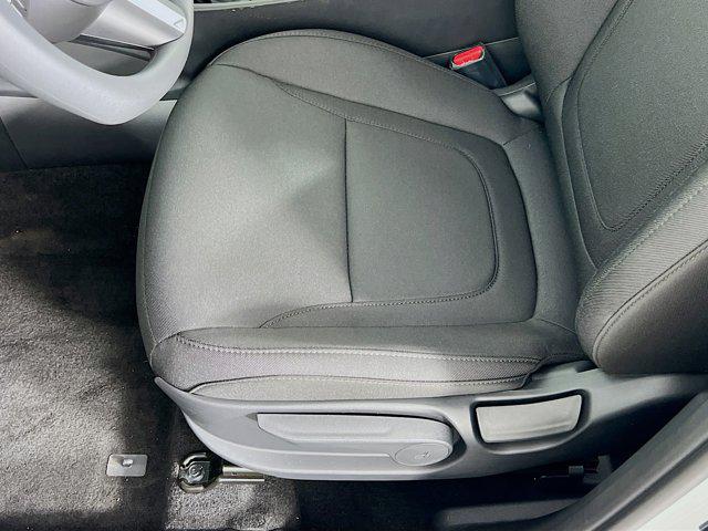 2025 Hyundai Tucson SE photo 4