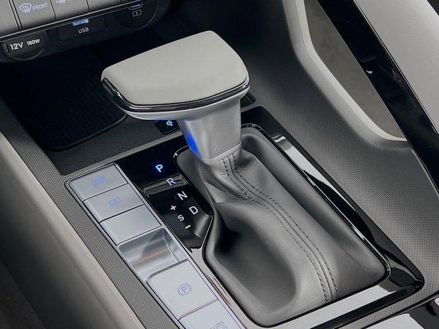 2025 Hyundai Elantra SEL - Photo 11