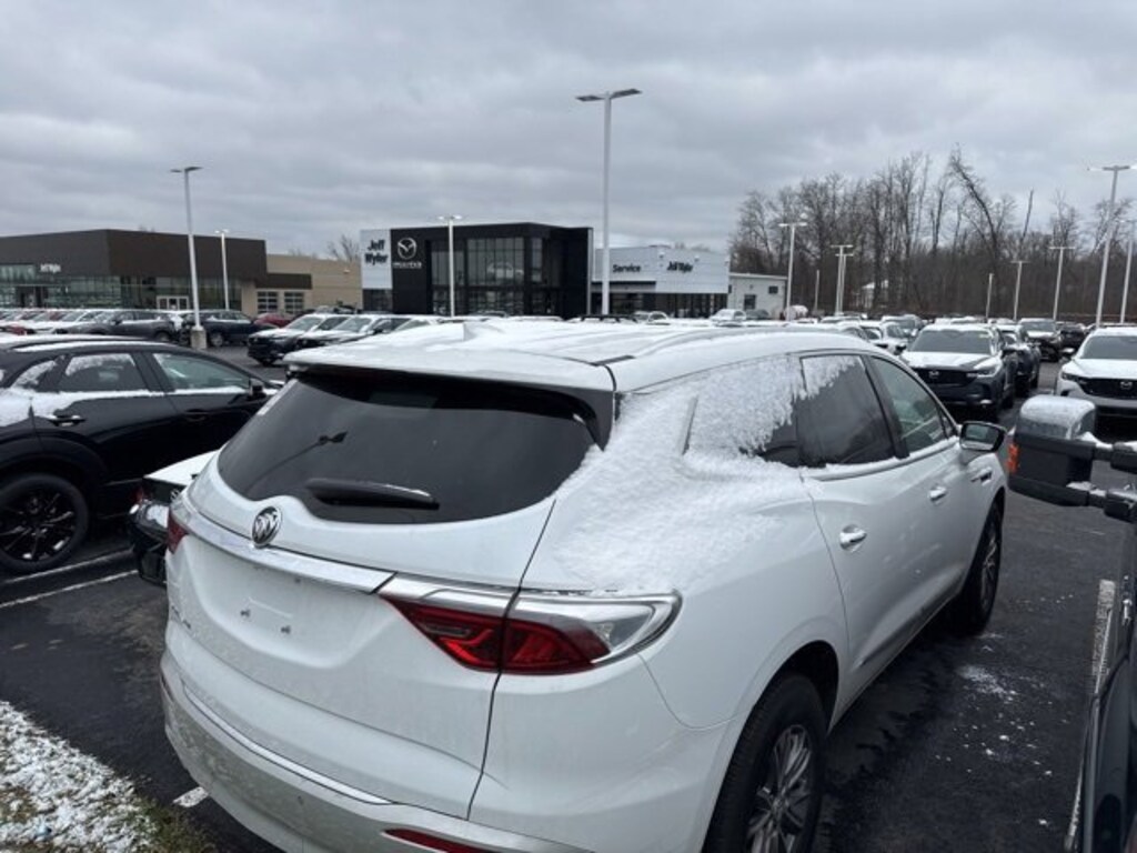 Used 2024 Buick Enclave Essence FWD Essence