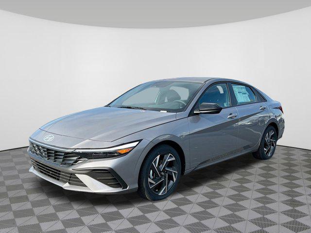 2025 Hyundai Elantra SEL Sport photo 2