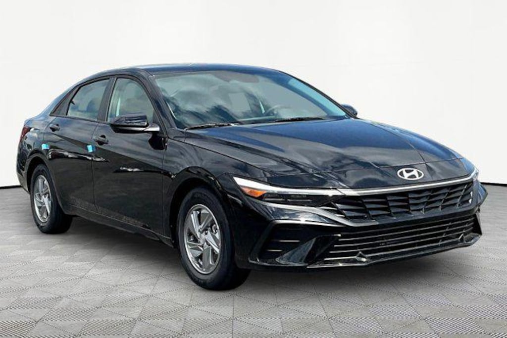 New 2026 Hyundai Elantra SE Sedan