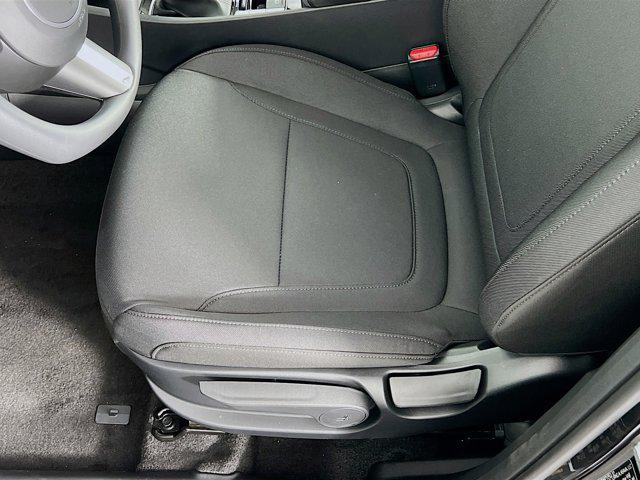 2025 Hyundai Tucson SE photo 4