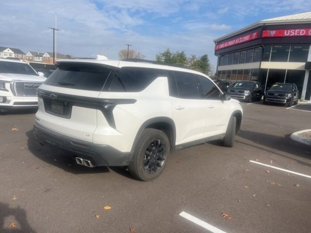 Used 2024 Chevrolet Traverse FWD LT LT w/1LT