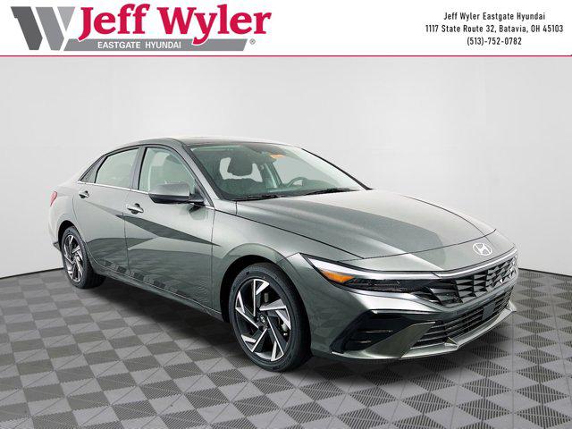 2025 Hyundai Elantra SEL's photo