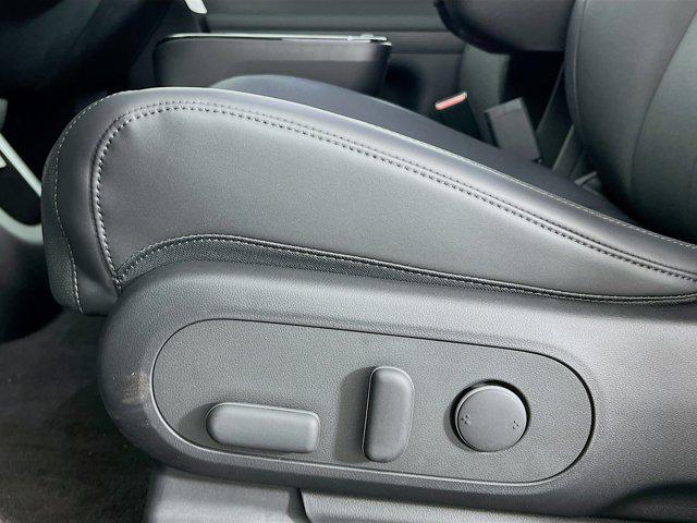 2025 Hyundai Ioniq 5 SEL photo 4
