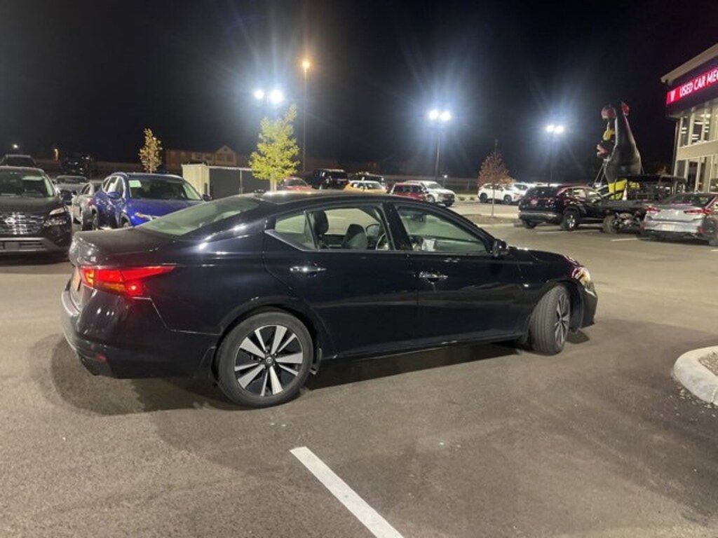 Used 2022 Nissan Altima 2.5 SL Sedan