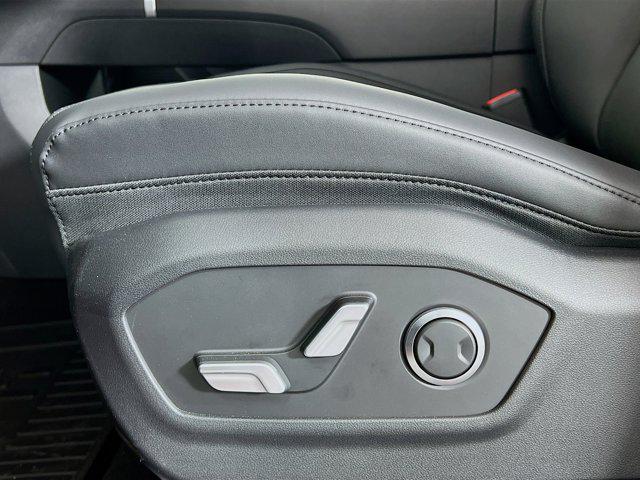 2025 Hyundai Santa Fe SEL photo 4