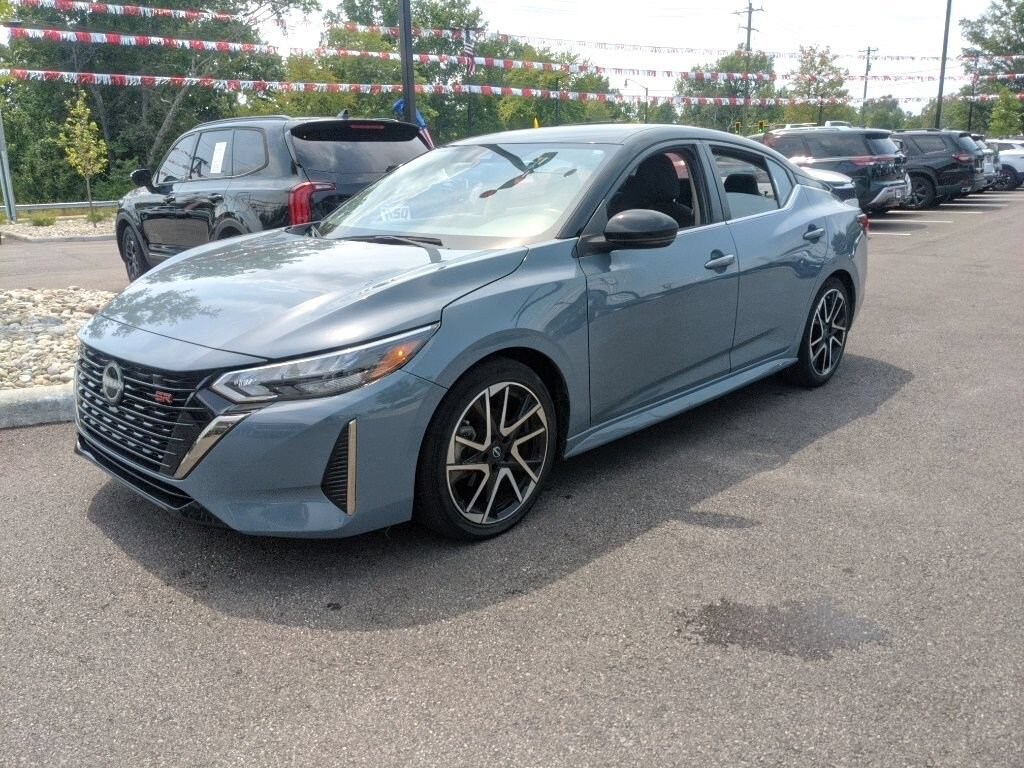 Used 2024 Nissan Sentra SR SR CVT