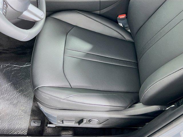 2025 Hyundai Sonata Hybrid Limited photo 4