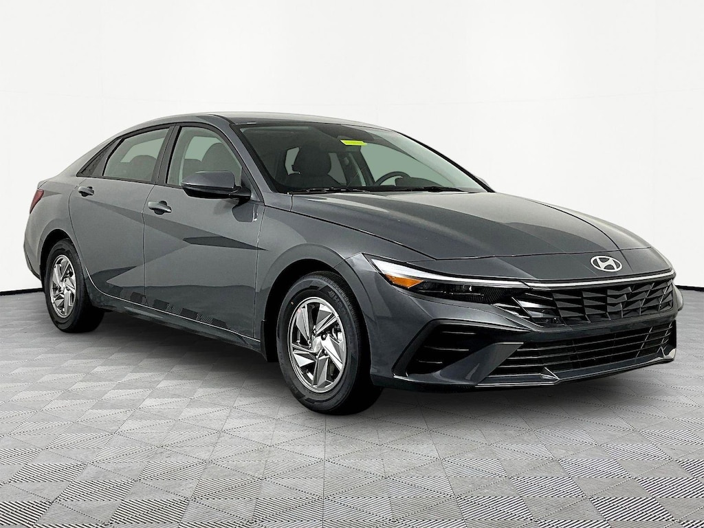 New 2026 Hyundai Elantra SE Sedan